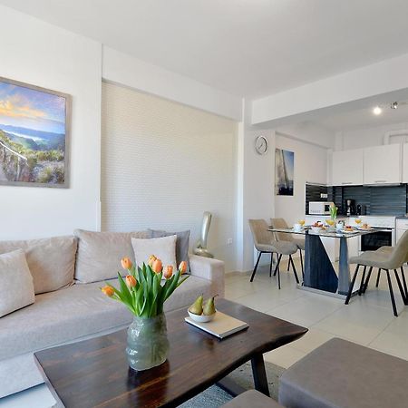 Alekos Apartments 1 Νetflix เอเธนส์ ภายนอก รูปภาพ