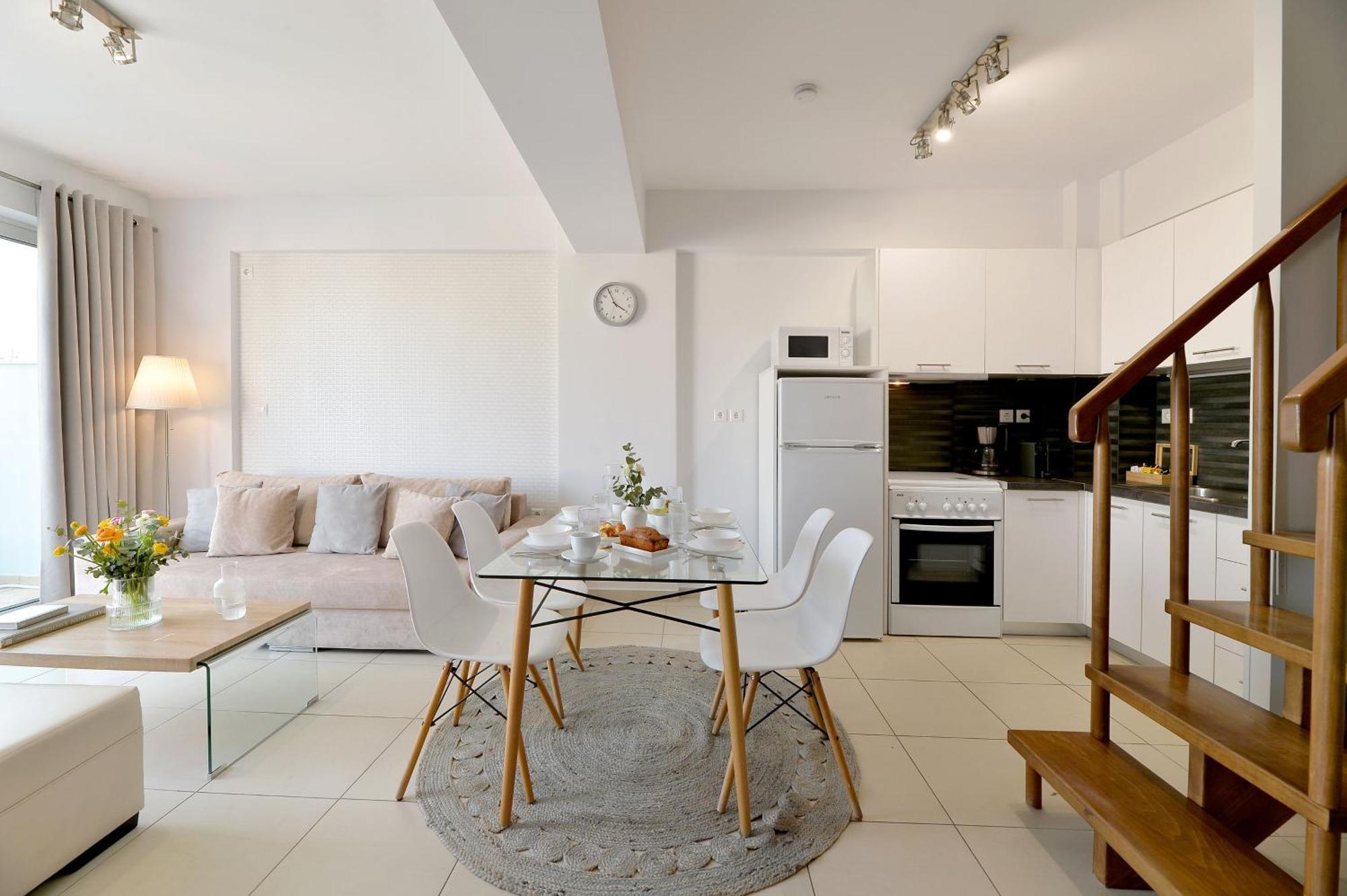 Alekos Apartments 1 Νetflix เอเธนส์ ภายนอก รูปภาพ