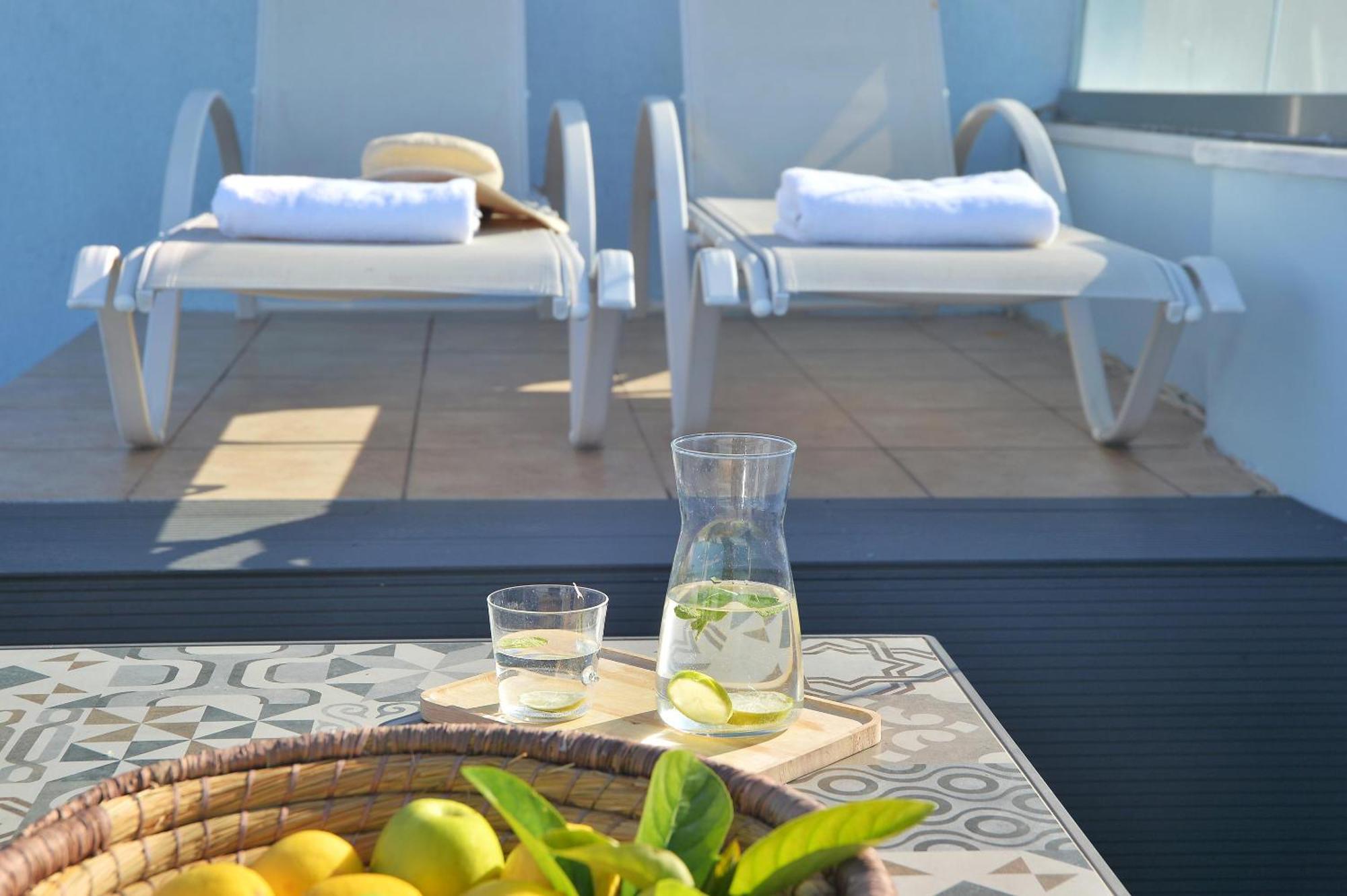 Alekos Apartments 1 Νetflix เอเธนส์ ภายนอก รูปภาพ